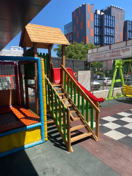 Renkli Ahşap Park